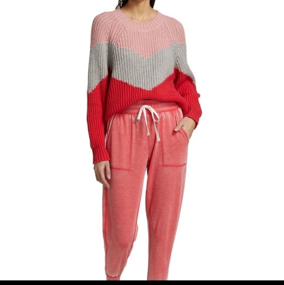 Splendid Collection Ladies Chevron Sweater Size:S Color:Coral, Pink, Gray - Picture 11 of 12